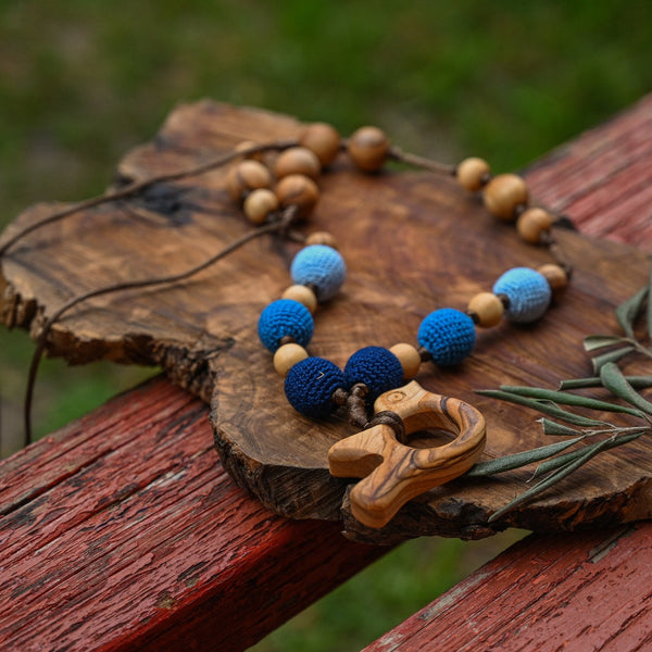 Olive Wood Nursing Necklace in Natural Style with Blue Dove Beads