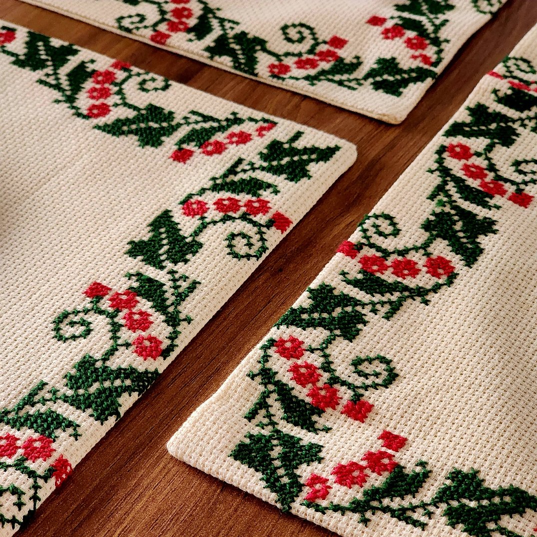 Set of 4 Palestinian Tatreez Holiday Placemats | Unique Christmas Decor from Palestine
