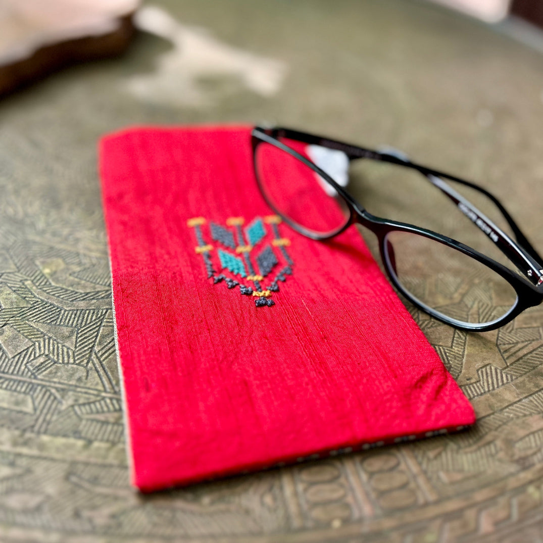 Palestinian Tatreez Eye Glass Case with Traditional Saya Back