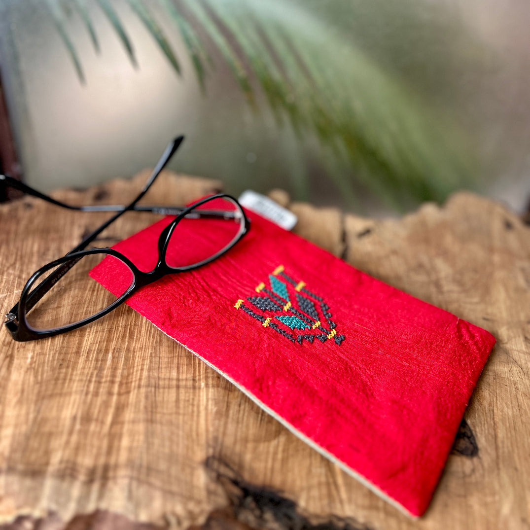 Palestinian Tatreez Eye Glass Case with Traditional Saya Back
