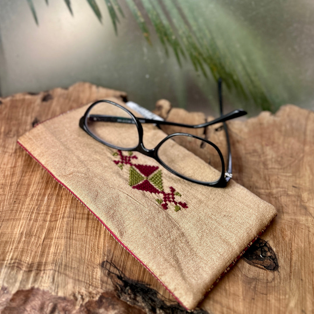 Palestinian Tatreez Eye Glass Case with Traditional Saya Back