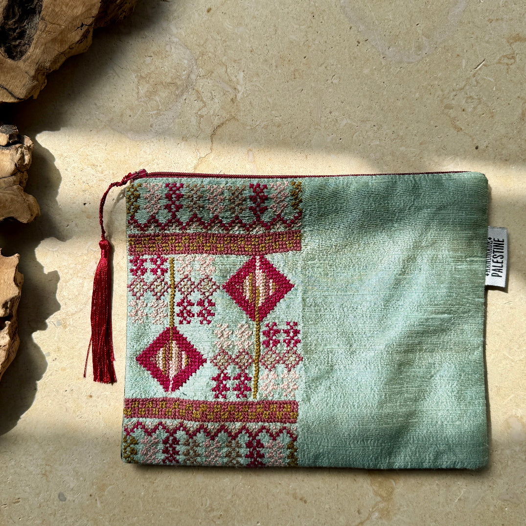 Unique Palestinian Tatreez Pouch from Women in Palestine | Antique Collection