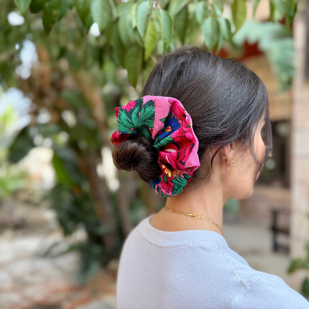 Sitti Scrunchies from Palestine with Secret Zipper Pouch