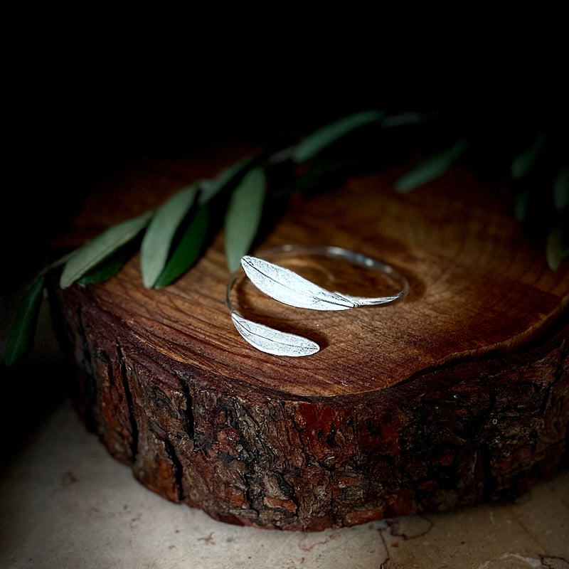 Sterling Silver Snake Bracelet with 2-Olive Leaf