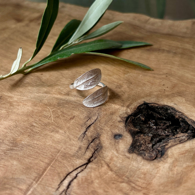 Olive Leaves Sterling Silver Ring - Fat Band with 2 Leaves