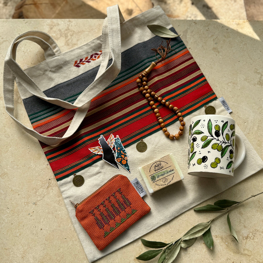 Tatreez Tote Gift Bundles with Majdalawi and Coins