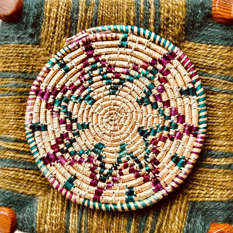 Palestinian Traditional Saniye | Hand Woven Straw Plate from Palestine