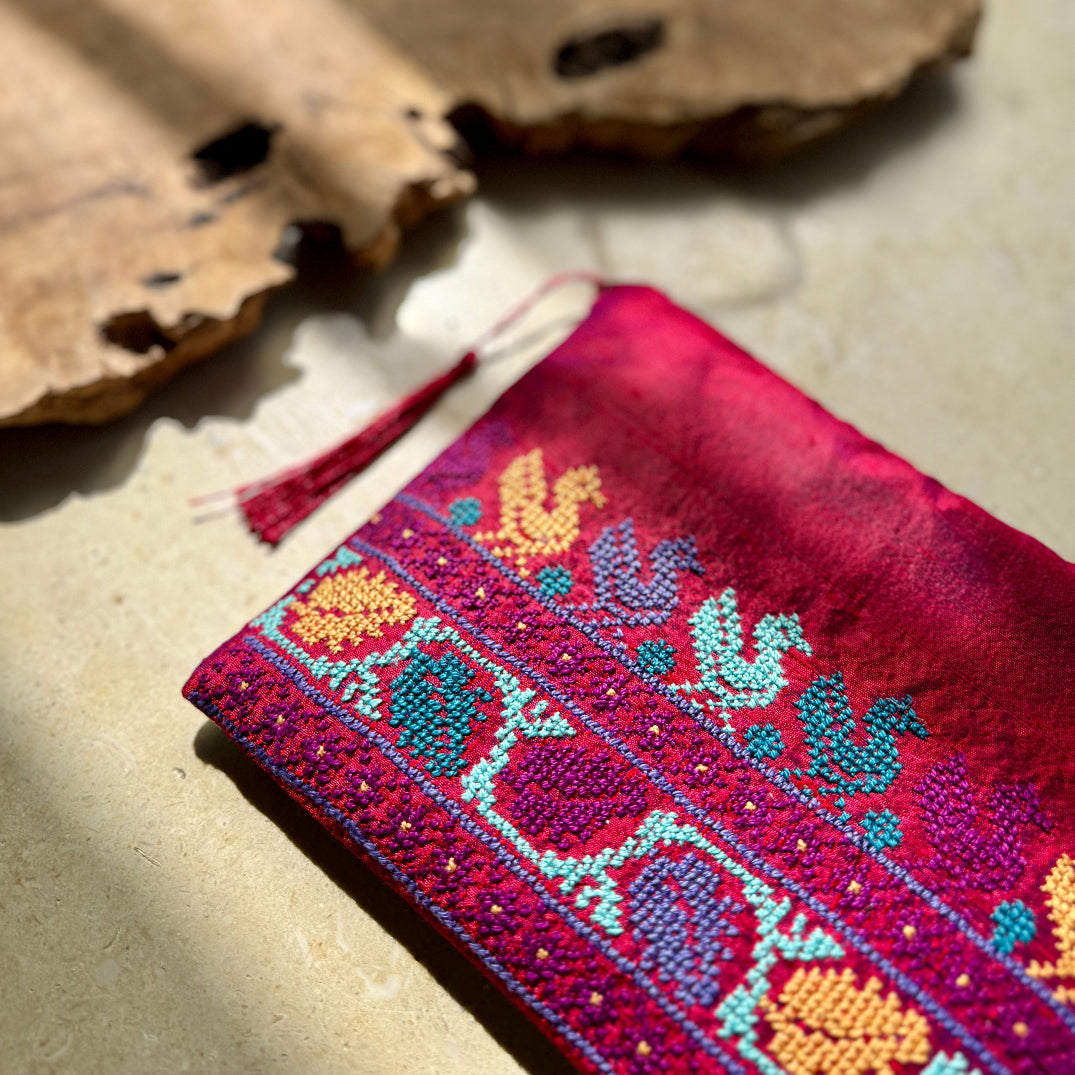 Gorgeous Palestinian Tatreez Pouch from Women in Palestine | Antique Collection
