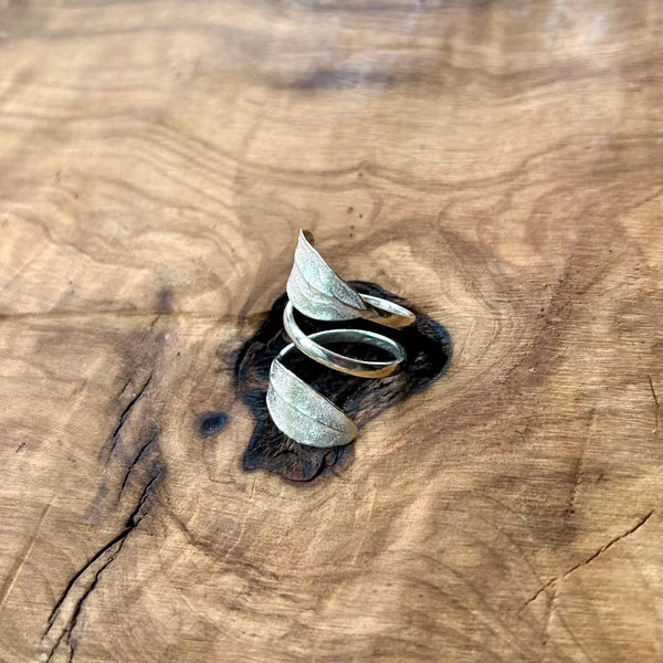 Sterling Silver Ring - Band with 2 Leaves With Extra Spiral