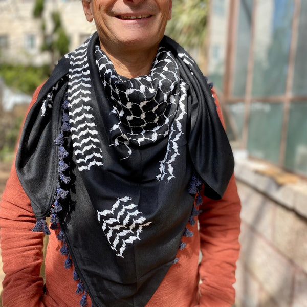 Keffiyehs - Original Palestine-Made Keffiyeh In Shaqloub Style With Navy Blue Tassels