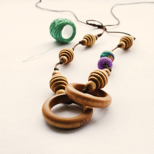 Little Olea - Teething Necklace With Rainbow And Purple Beads