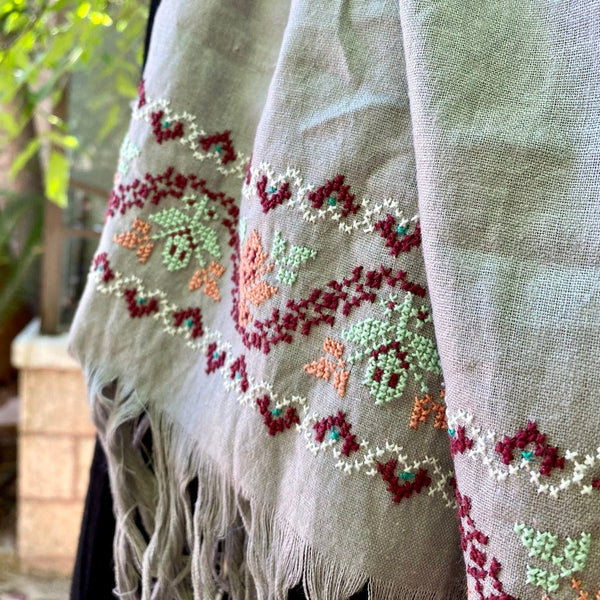 Scarves And Shawls - Beige Linen Scarf With Flowers And Hearts - Tatreez From Palestine