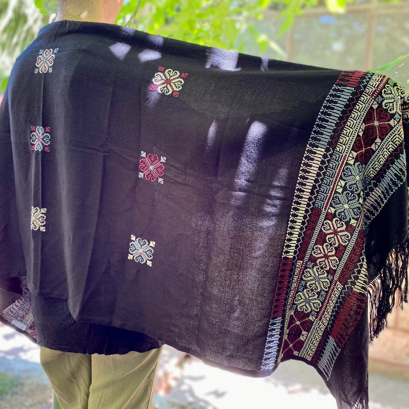 Scarves And Shawls - Traditional Embroidery Shawl In Rectangle Motif