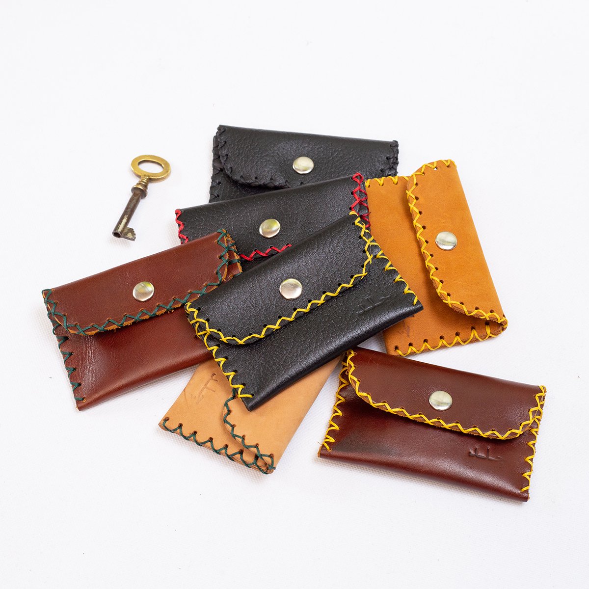 The Cael  Handmade Leather Coin Purse with Zipper